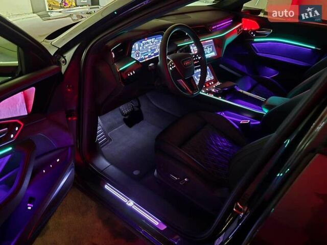 Сірий Ауді E-Tron, об'ємом двигуна 0 л та пробігом 100 тис. км за 41888 $, фото 23 на Automoto.ua