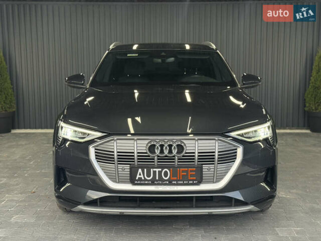 Сірий Ауді E-Tron, об'ємом двигуна 0 л та пробігом 99 тис. км за 33500 $, фото 1 на Automoto.ua