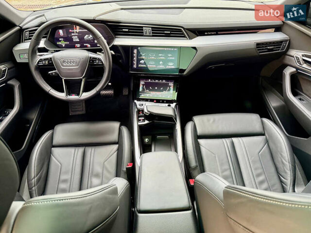 Серый Ауди E-Tron, объемом двигателя 0 л и пробегом 31 тыс. км за 46500 $, фото 41 на Automoto.ua
