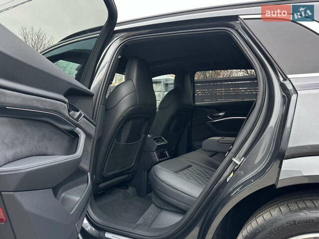 Сірий Ауді E-Tron, об'ємом двигуна 0 л та пробігом 22 тис. км за 49999 $, фото 77 на Automoto.ua
