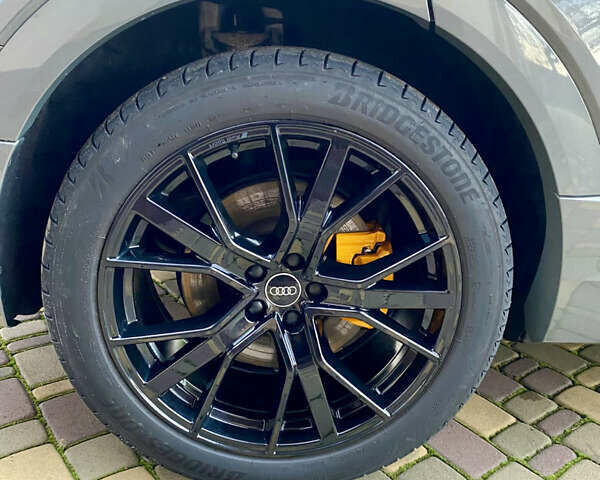 Сірий Ауді E-Tron, об'ємом двигуна 0 л та пробігом 43 тис. км за 45500 $, фото 63 на Automoto.ua