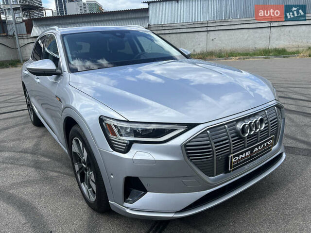 Сірий Ауді E-Tron, об'ємом двигуна 0 л та пробігом 22 тис. км за 48490 $, фото 2 на Automoto.ua