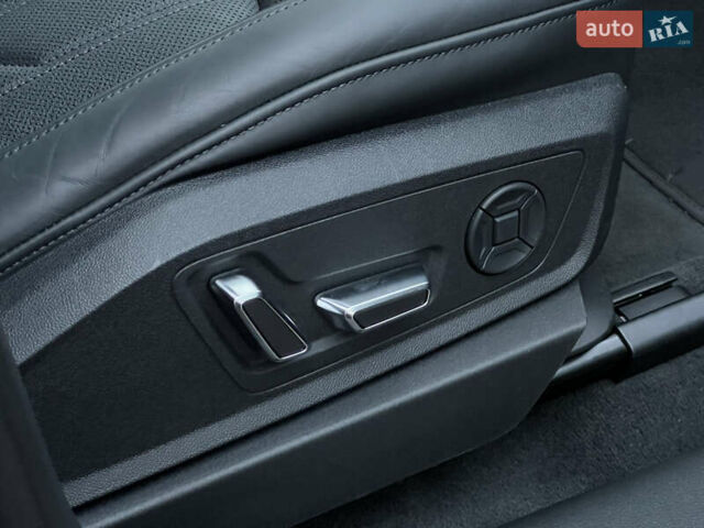 Серый Ауди E-Tron, объемом двигателя 0 л и пробегом 32 тыс. км за 41367 $, фото 51 на Automoto.ua