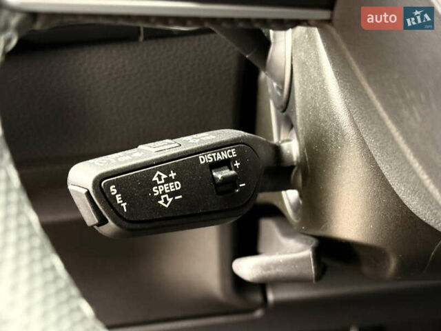 Серый Ауди E-Tron, объемом двигателя 0 л и пробегом 104 тыс. км за 39820 $, фото 37 на Automoto.ua