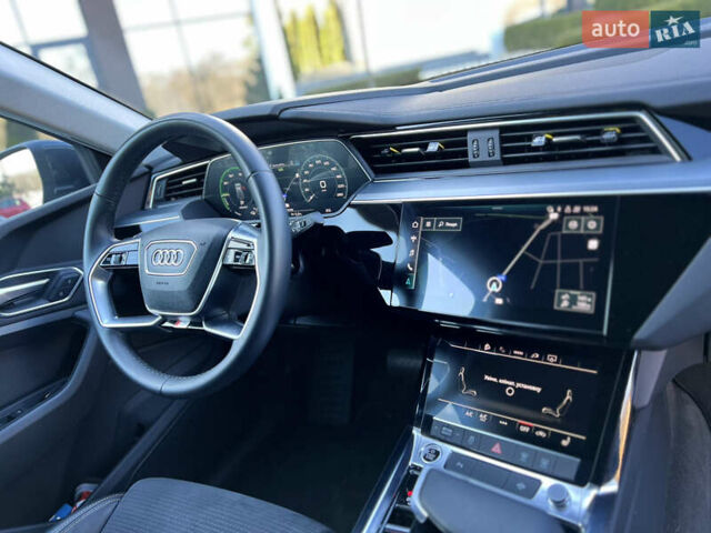 Серый Ауди E-Tron, объемом двигателя 0 л и пробегом 18 тыс. км за 42500 $, фото 30 на Automoto.ua