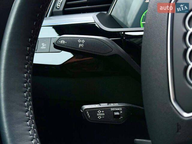 Серый Ауди E-Tron, объемом двигателя 0 л и пробегом 39 тыс. км за 44500 $, фото 71 на Automoto.ua