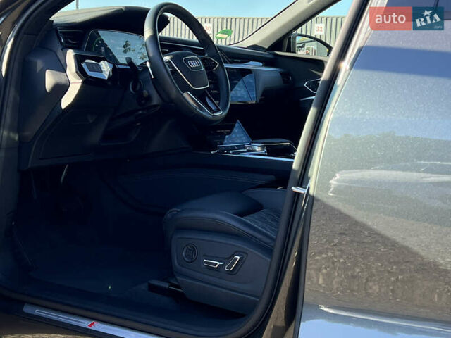 Серый Ауди E-Tron, объемом двигателя 0 л и пробегом 42 тыс. км за 47848 $, фото 22 на Automoto.ua
