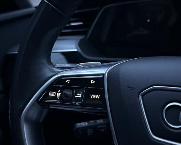 Серый Ауди E-Tron, объемом двигателя 0 л и пробегом 45 тыс. км за 42000 $, фото 26 на Automoto.ua