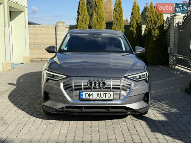 Серый Ауди E-Tron, объемом двигателя 0 л и пробегом 90 тыс. км за 33000 $, фото 15 на Automoto.ua