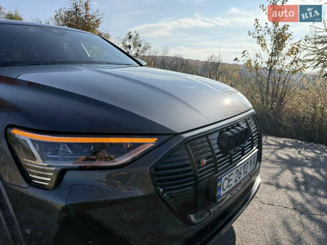 Серый Ауди E-Tron, объемом двигателя 0 л и пробегом 65 тыс. км за 53900 $, фото 10 на Automoto.ua