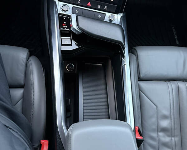 Серый Ауди E-Tron, объемом двигателя 0 л и пробегом 197 тыс. км за 23900 $, фото 31 на Automoto.ua