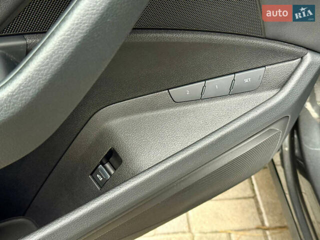 Сірий Ауді E-Tron, об'ємом двигуна 0 л та пробігом 39 тис. км за 46500 $, фото 32 на Automoto.ua