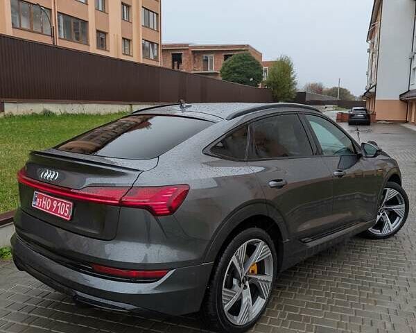 Серый Ауди E-Tron, объемом двигателя 0 л и пробегом 41 тыс. км за 43500 $, фото 3 на Automoto.ua