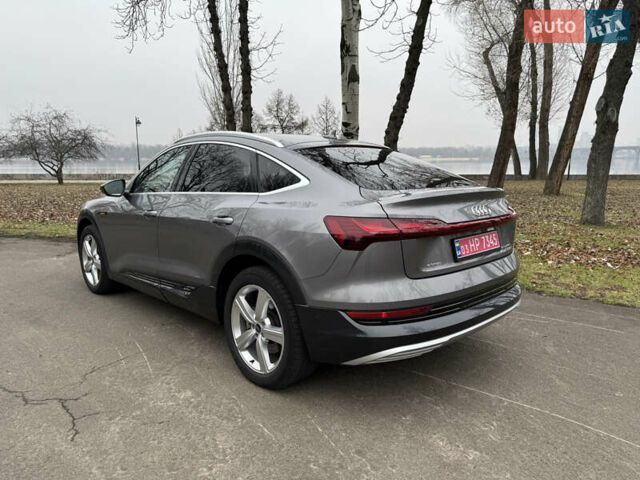 Сірий Ауді E-Tron, об'ємом двигуна 0 л та пробігом 61 тис. км за 39999 $, фото 2 на Automoto.ua