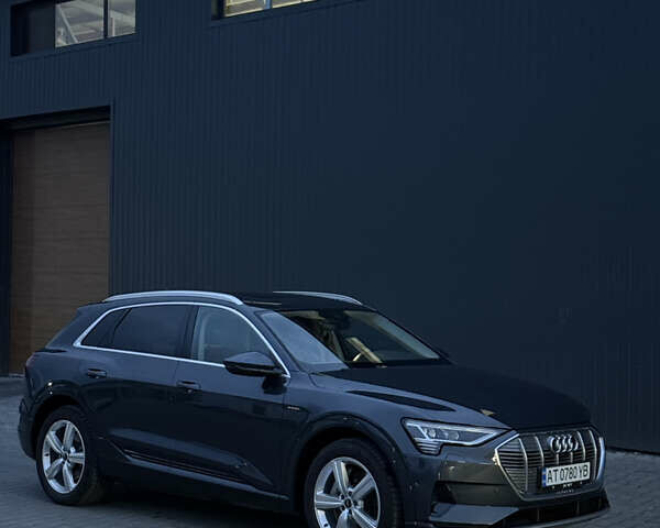 Серый Ауди E-Tron, объемом двигателя 0 л и пробегом 45 тыс. км за 42000 $, фото 9 на Automoto.ua