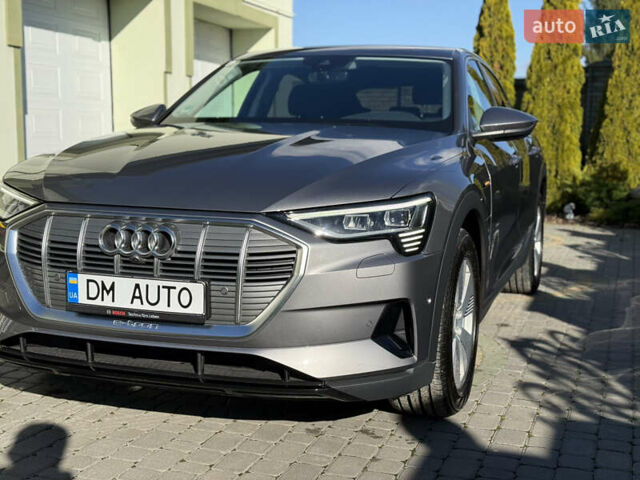 Серый Ауди E-Tron, объемом двигателя 0 л и пробегом 90 тыс. км за 33000 $, фото 29 на Automoto.ua