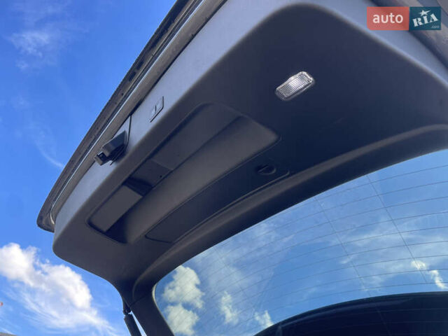 Серый Ауди E-Tron, объемом двигателя 0 л и пробегом 32 тыс. км за 42131 $, фото 35 на Automoto.ua