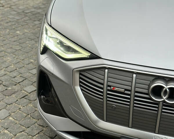 Сірий Ауді E-Tron, об'ємом двигуна 0 л та пробігом 80 тис. км за 39900 $, фото 25 на Automoto.ua
