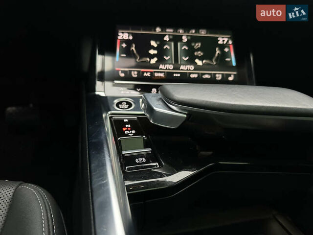 Сірий Ауді E-Tron, об'ємом двигуна 0 л та пробігом 80 тис. км за 39900 $, фото 21 на Automoto.ua