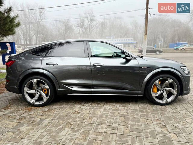 Серый Ауди E-Tron, объемом двигателя 0 л и пробегом 37 тыс. км за 49500 $, фото 11 на Automoto.ua