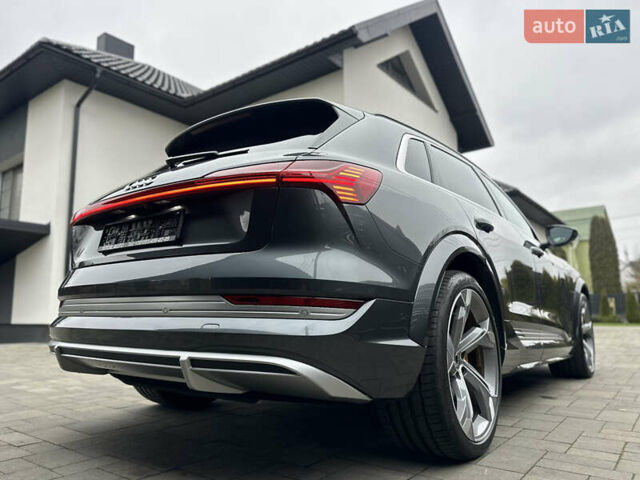 Сірий Ауді E-Tron, об'ємом двигуна 0 л та пробігом 22 тис. км за 49999 $, фото 5 на Automoto.ua