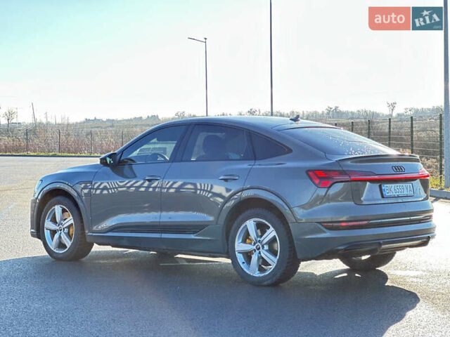 Сірий Ауді E-Tron, об'ємом двигуна 0 л та пробігом 58 тис. км за 45200 $, фото 5 на Automoto.ua