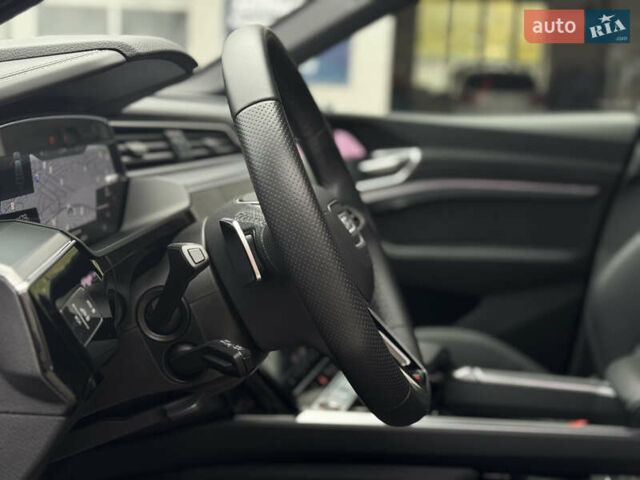 Серый Ауди E-Tron, объемом двигателя 0 л и пробегом 59 тыс. км за 44999 $, фото 22 на Automoto.ua