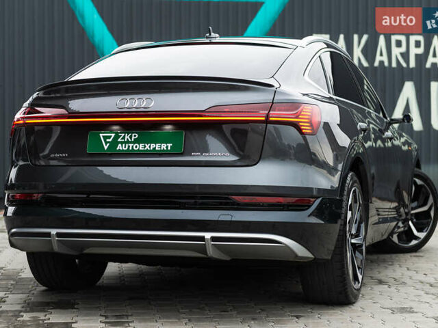 Серый Ауди E-Tron, объемом двигателя 0 л и пробегом 33 тыс. км за 53000 $, фото 11 на Automoto.ua