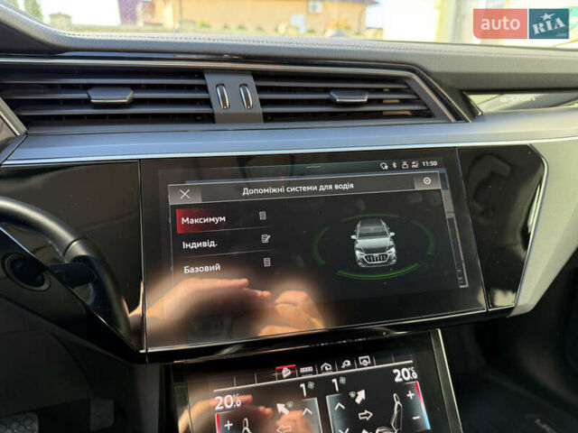 Серый Ауди E-Tron, объемом двигателя 0 л и пробегом 90 тыс. км за 33000 $, фото 60 на Automoto.ua