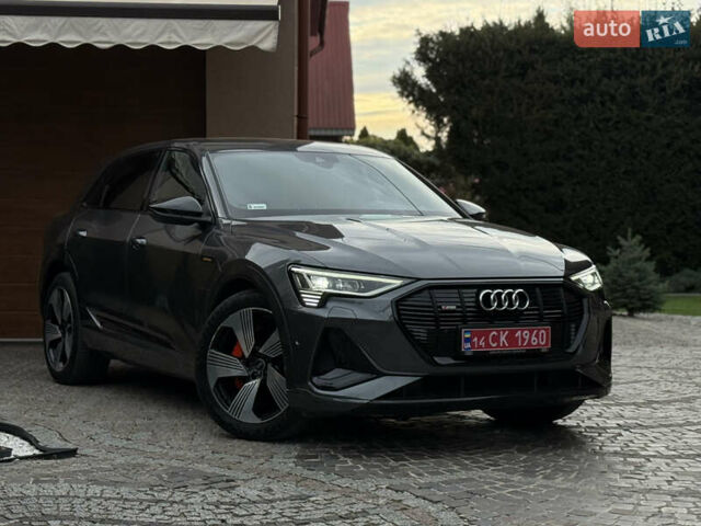 Серый Ауди E-Tron, объемом двигателя 0 л и пробегом 43 тыс. км за 41777 $, фото 22 на Automoto.ua