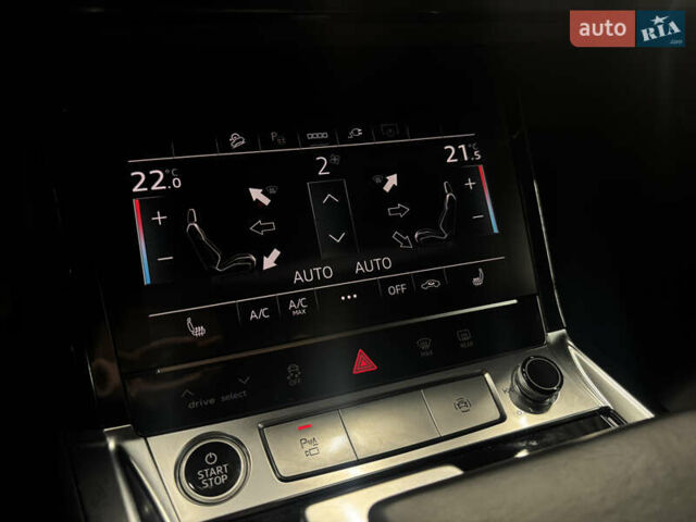 Сірий Ауді E-Tron, об'ємом двигуна 0 л та пробігом 99 тис. км за 33500 $, фото 8 на Automoto.ua