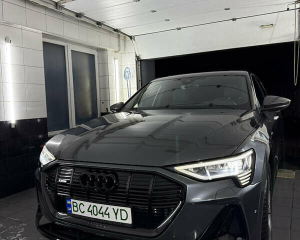 Сірий Ауді E-Tron, об'ємом двигуна 0 л та пробігом 20 тис. км за 39999 $, фото 9 на Automoto.ua