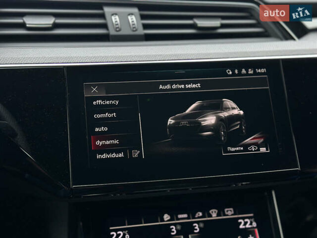 Сірий Ауді E-Tron, об'ємом двигуна 0 л та пробігом 22 тис. км за 49999 $, фото 72 на Automoto.ua