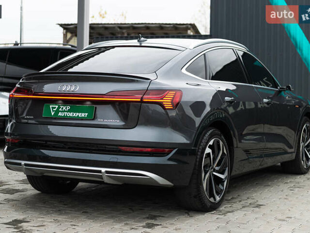 Серый Ауди E-Tron, объемом двигателя 0 л и пробегом 33 тыс. км за 53000 $, фото 9 на Automoto.ua