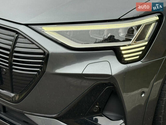 Сірий Ауді E-Tron, об'ємом двигуна 0 л та пробігом 151 тис. км за 29500 $, фото 32 на Automoto.ua