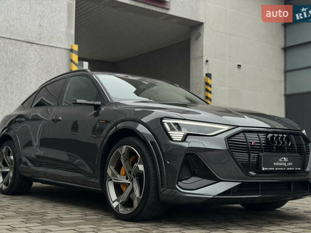 Серый Ауди E-Tron, объемом двигателя 0 л и пробегом 59 тыс. км за 44999 $, фото 3 на Automoto.ua
