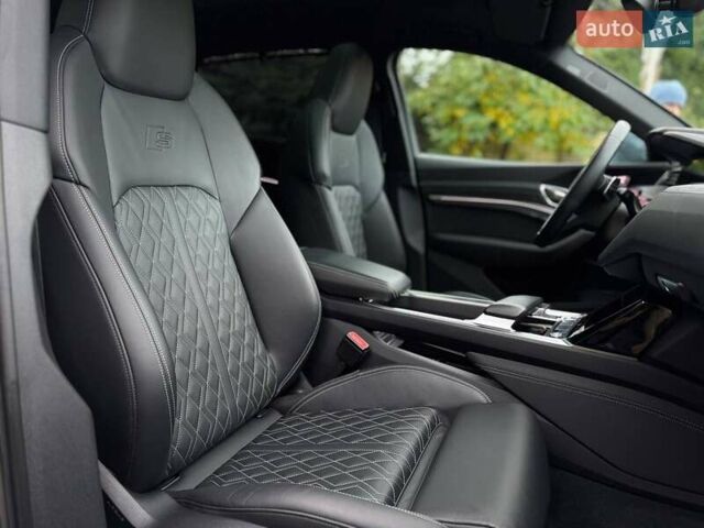 Сірий Ауді E-Tron, об'ємом двигуна 0 л та пробігом 28 тис. км за 47700 $, фото 22 на Automoto.ua