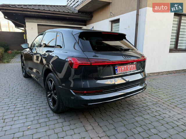 Серый Ауди E-Tron, объемом двигателя 0 л и пробегом 13 тыс. км за 36500 $, фото 5 на Automoto.ua