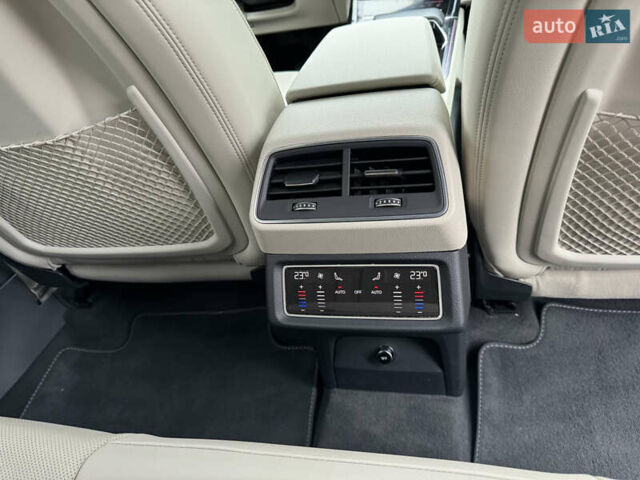 Сірий Ауді E-Tron, об'ємом двигуна 0 л та пробігом 61 тис. км за 39999 $, фото 15 на Automoto.ua