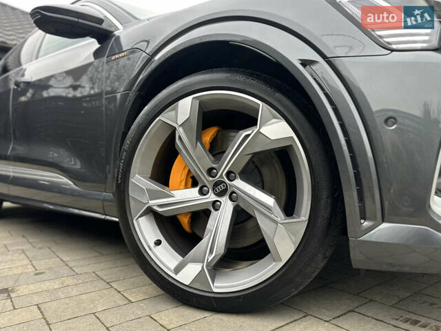 Сірий Ауді E-Tron, об'ємом двигуна 0 л та пробігом 22 тис. км за 49999 $, фото 40 на Automoto.ua