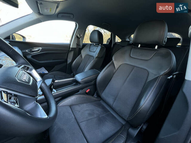 Серый Ауди E-Tron, объемом двигателя 0 л и пробегом 18 тыс. км за 42500 $, фото 33 на Automoto.ua