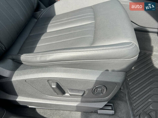 Сірий Ауді E-Tron, об'ємом двигуна 0 л та пробігом 22 тис. км за 48490 $, фото 34 на Automoto.ua