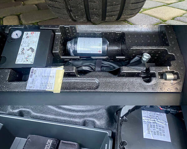 Сірий Ауді E-Tron, об'ємом двигуна 0 л та пробігом 43 тис. км за 45500 $, фото 37 на Automoto.ua