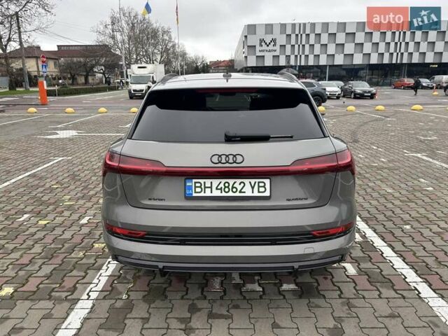 Серый Ауди E-Tron, объемом двигателя 0 л и пробегом 25 тыс. км за 44900 $, фото 4 на Automoto.ua
