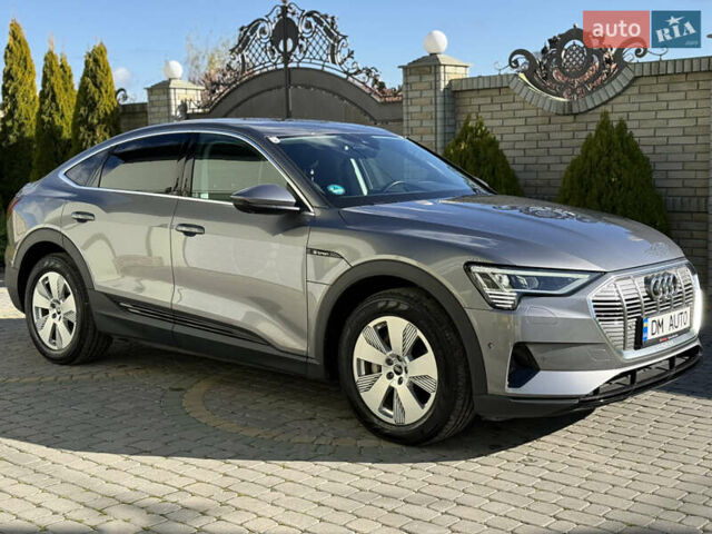 Серый Ауди E-Tron, объемом двигателя 0 л и пробегом 90 тыс. км за 33000 $, фото 22 на Automoto.ua