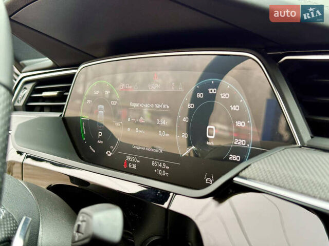Серый Ауди E-Tron, объемом двигателя 0 л и пробегом 37 тыс. км за 49500 $, фото 82 на Automoto.ua