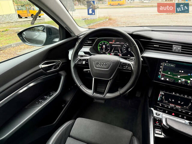 Сірий Ауді E-Tron, об'ємом двигуна 0 л та пробігом 39 тис. км за 46500 $, фото 41 на Automoto.ua