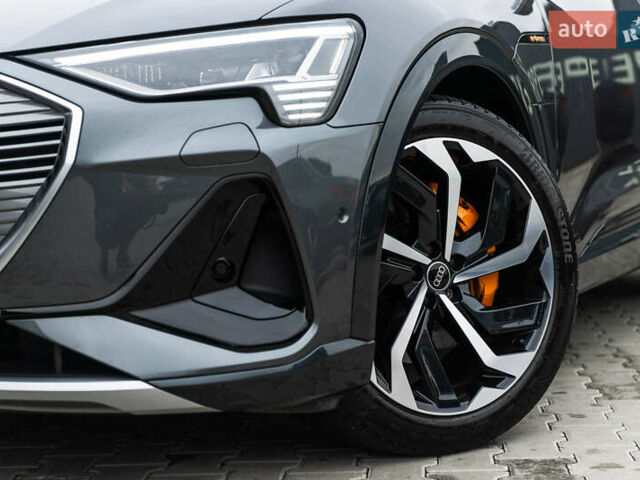 Серый Ауди E-Tron, объемом двигателя 0 л и пробегом 33 тыс. км за 53000 $, фото 1 на Automoto.ua
