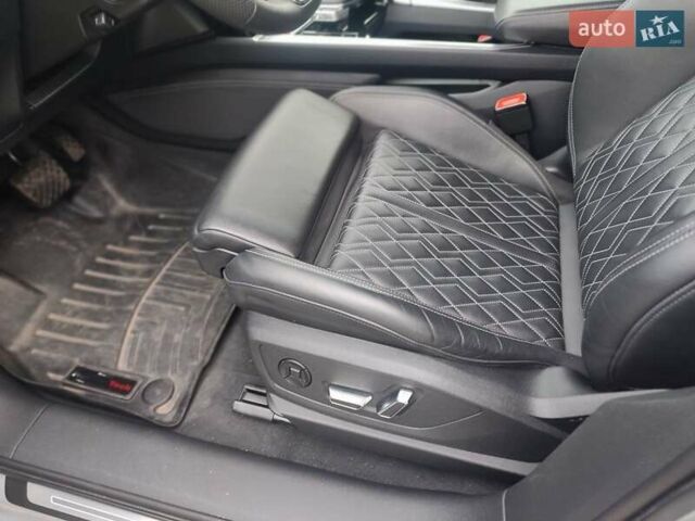 Сірий Ауді E-Tron, об'ємом двигуна 0 л та пробігом 36 тис. км за 47777 $, фото 22 на Automoto.ua