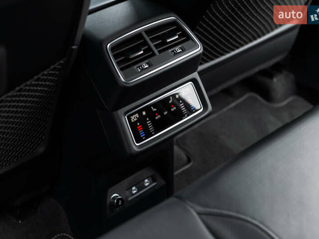 Серый Ауди E-Tron, объемом двигателя 0 л и пробегом 33 тыс. км за 53000 $, фото 32 на Automoto.ua